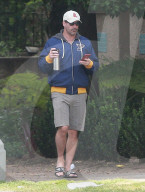 EXKLUSIV - Jon Hamm in Los Feliz unterwegs
