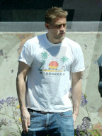 EXKLUSIV - Charlie Hunnam in LA auf Shoppingtour