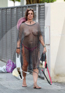 EXKLUSIV - Busenblitzer! Lisa Appleton freizügig in Spanien