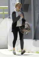 PEOPLE - Rank und schlank. Amanda Seyfried kurz nach der Geburt ihrer Tochter