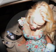 PEOPLE - Pamela Anderson verlässt eine Bar in London
