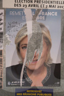 NEWS - Wahlen Frankreich: Plakate in Paris
