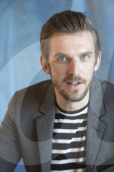 PORTRAIT - Dan Stevens