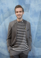 PORTRAIT - Dan Stevens
