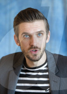 PORTRAIT - Dan Stevens
