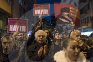 NEWS - Türkei: Demonstrationen gegen das Referendum im ganzen Land
