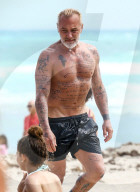 PEOPLE - Italo Millionär Gianluca Vacchi kühlt sich in Miami ab