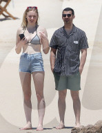 EXKLUSIV - Joe Jonas und Sophie Turner turteln in Cabo San Lucas