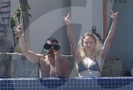 EXKLUSIV - Joe Jonas und Sophie Turner turteln in Cabo San Lucas
