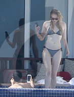 EXKLUSIV - Joe Jonas und Sophie Turner turteln in Cabo San Lucas