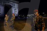 NEWS - Paris: Zwei Tote nach Schiesserei auf der Champs-Élysées