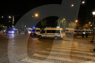 NEWS -  Paris: Schüsse auf Polizisten auf der Champs-Elysées 