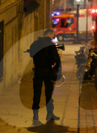 NEWS -  Paris: Schüsse auf Polizisten auf der Champs-Elysées 