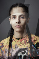 PORTRAIT - 070 Shake