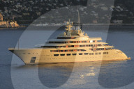 FEATURE - Die grösste Yacht der Welt an der Cote d'Azur