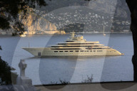 FEATURE - Die grösste Yacht der Welt an der Cote d'Azur