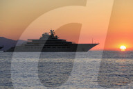FEATURE - Die grösste Yacht der Welt an der Cote d'Azur