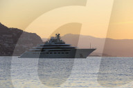 FEATURE - Die grösste Yacht der Welt an der Cote d'Azur