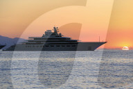 FEATURE - Die grösste Yacht der Welt an der Cote d'Azur