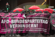 NEWS - Proteste gegen den Bundesparteitag der AfD in Köln