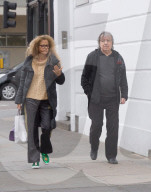 PEOPLE - Ex Rolling Stone Bill Wyman auf dem Weg ins Ivy