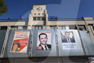 NEWS - Wahlen in Frankreich: Sarkozy und Bruni bei der Stimmabgabe in Paris
