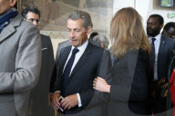 NEWS - Wahlen in Frankreich: Sarkozy und Bruni bei der Stimmabgabe in Paris