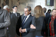 NEWS - Wahlen in Frankreich: Sarkozy und Bruni bei der Stimmabgabe in Paris