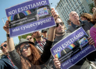 NEWS - Tschetschenien: Weltweite Proteste gegen Schwulenhass