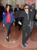 PEOPLE - Paul McCartney und Nancy Shevell landen in Tokio