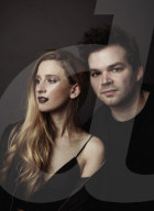 PORTRAIT - Samantha Gongol und Jeremy Lloyd