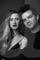 PORTRAIT - Samantha Gongol und Jeremy Lloyd