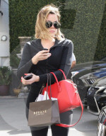 PEOPLE - Khloe Kardashian will nicht erkannt werden