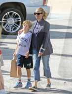 EXKLUSIV - Julia Roberts bummelt mit ihren Kids in Malibu