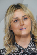 PORTRAIT - Taylor Schilling 