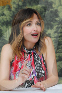 PORTRAIT -  Rose Byrne 