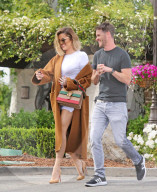 EXKLUSIV - Khloe Kardashian und Kris Jenner besuchen Weingut in Malibu