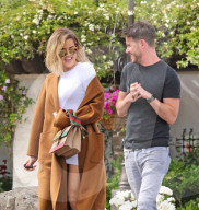 EXKLUSIV - Khloe Kardashian und Kris Jenner besuchen Weingut in Malibu