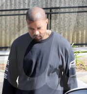 PEOPLE - Ärgert sich hier Kanye West über Kim's Cellulite-Fotos?