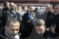 NEWS - Frankreich Wahlen: Ausgepfiffen:  Emmanuel Macron beim Besuch der "Whirlpool"-Fabrik