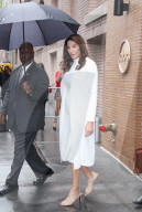 PEOPLE - Caitlyn Jenner ganz in Weiss bei The View