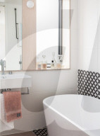 FEATURE - Stephen Davies' Haus steht auf kleinstem Platz in London