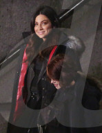 PEOPLE - Melissa Benoist bei Dreharbeiten zu 'Supergirl' n Vancouver