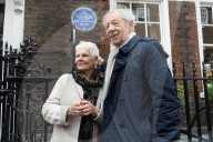 PEOPLE - Dame Judi Dench und Sir Ian McKellen enthüllen eine Plakette am Wohnhaus von Sir John Gielgud in London