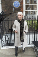 PEOPLE - Dame Judi Dench und Sir Ian McKellen enthüllen eine Plakette am Wohnhaus von Sir John Gielgud in London