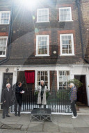 PEOPLE - Dame Judi Dench und Sir Ian McKellen enthüllen eine Plakette am Wohnhaus von Sir John Gielgud in London