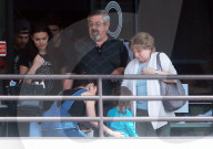 EXKLUSIV - Happy Family: Mila Kunis holt mit ihren Eltern Klein Wyatts von der Ballettstunde ab
