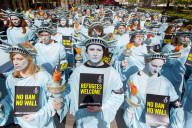 NEWS - London: Amnesty International demonstriert gegen Trumps Ausländerpolitik