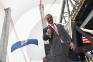 NEWS - New York: Gouverneur Andrew Cuomo eröffnet die neue Kosciuszko Brücke