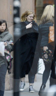EXKLUSIV - Adele bummelt in Chelsea